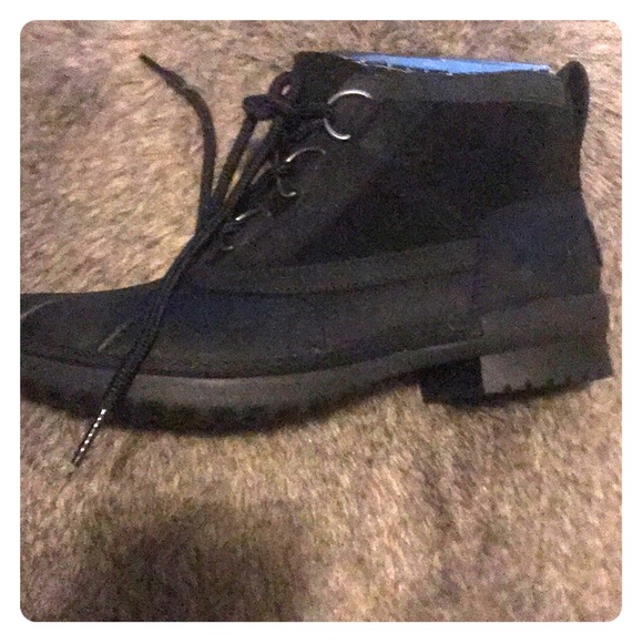 UGG Winter Boots NEW - Picture 1 of 3